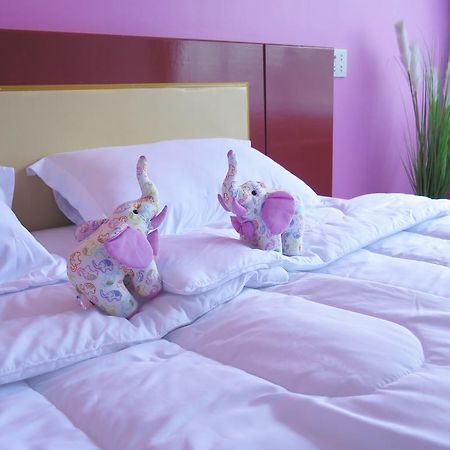 Your Place Inn Surin Extérieur photo