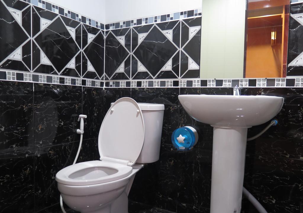 Your Place Inn Surin Extérieur photo