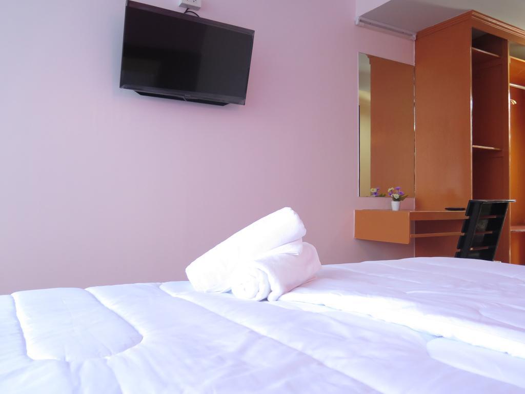 Your Place Inn Surin Extérieur photo
